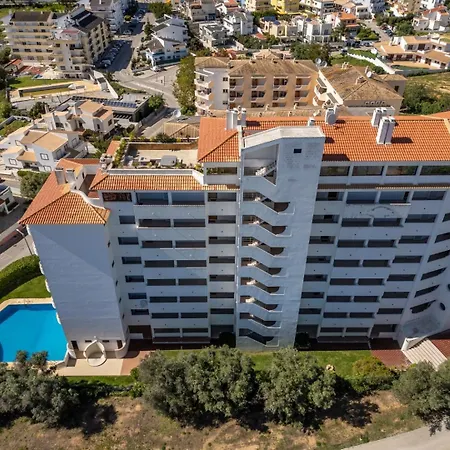 아파트 Holiferias Amoreira Mar *