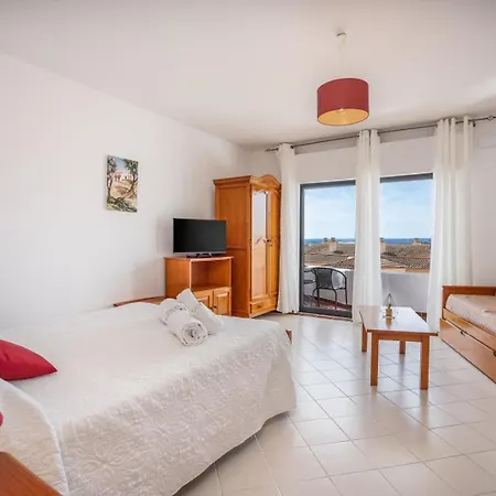 Holiferias Amoreira Mar * Alvor