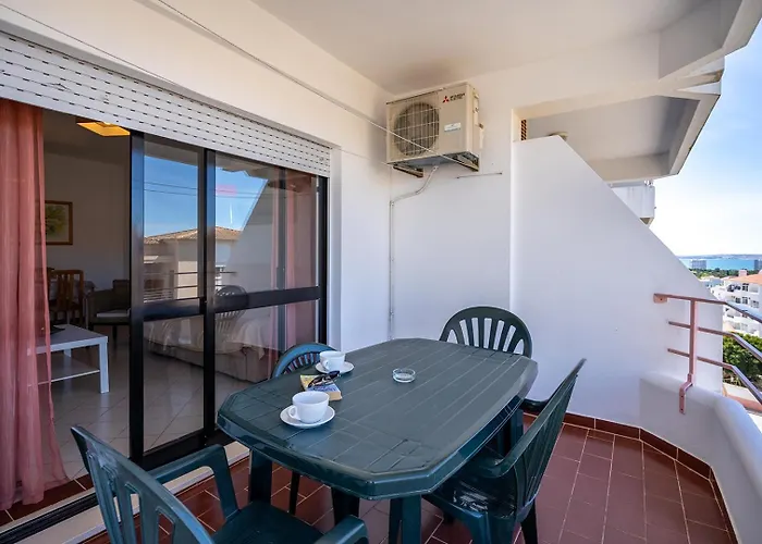 Holiferias Amoreira Mar *