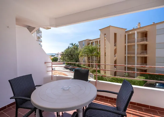 Holiferias Amoreira Mar アルヴォル