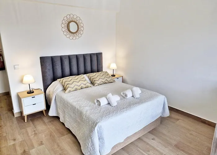 Holiferias Amoreira Mar アルヴォル